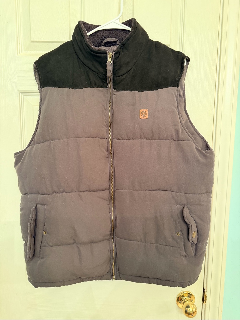 Coleman Quilted Puffer Vest in Charcoal and Black